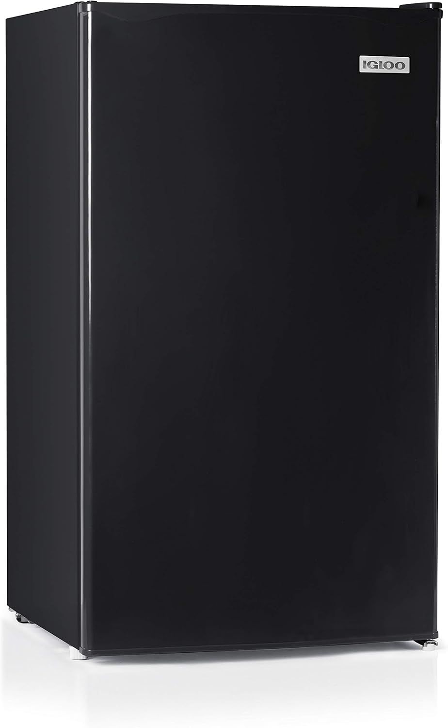 Displays the core product, an Igloo mini refrigerator, in a clean catalog-style presentation to show shoppers exactly what they will receive.