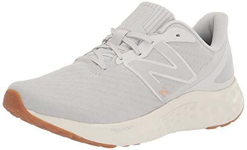 Displays the core product clearly in a catalog-style presentation to show the shopper the design, color, and overall appearance of the running shoe.