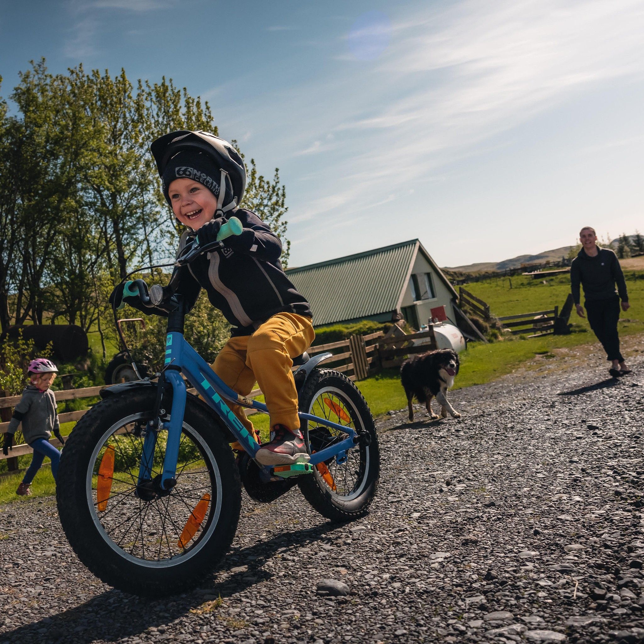 66North Outdoor LIF 16: Lifestyle Secondary Images