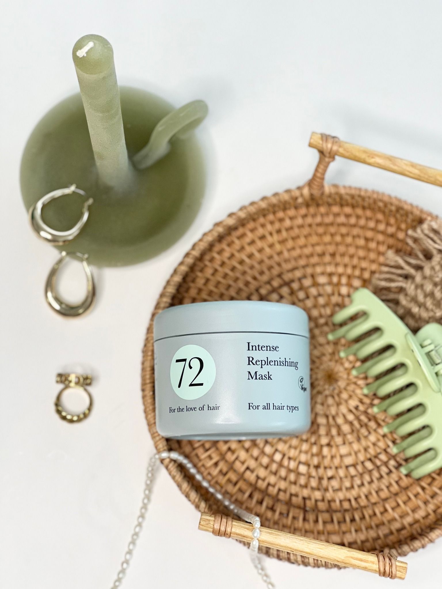 72 Hair 4: Lifestyle Secondary Images