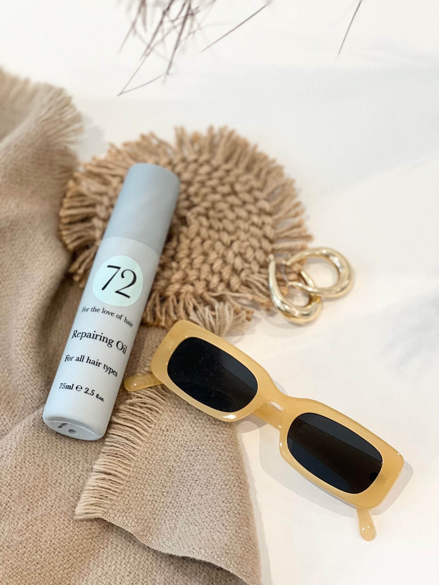 72 Hair 5: Lifestyle Secondary Images