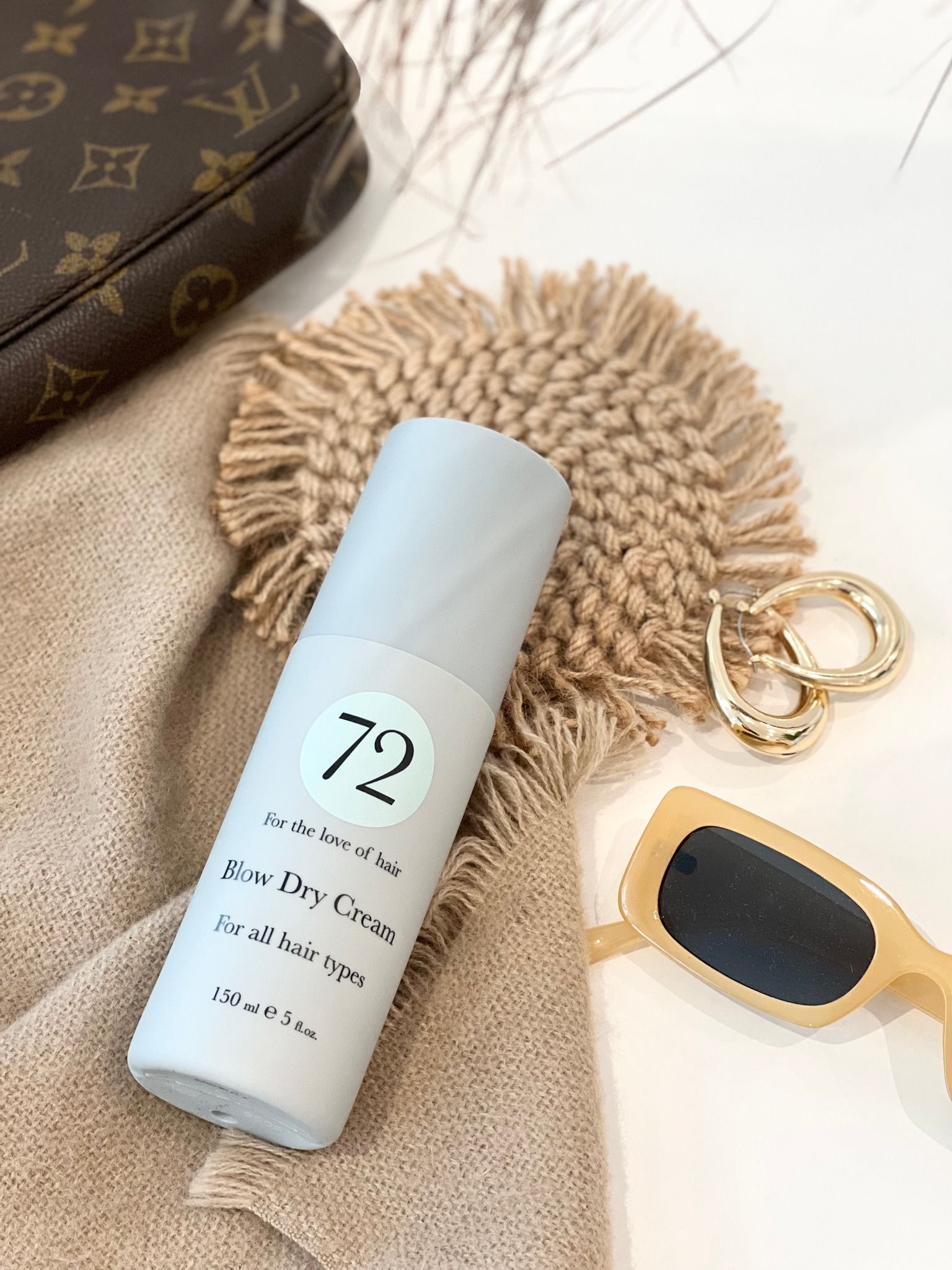 72 Hair 6: Lifestyle Secondary Images