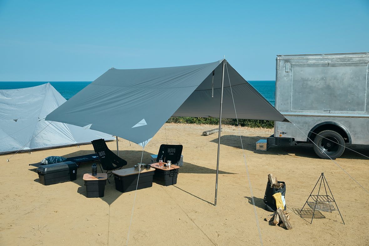 AndWander Outdoor LIF 9: Lifestyle Secondary Images