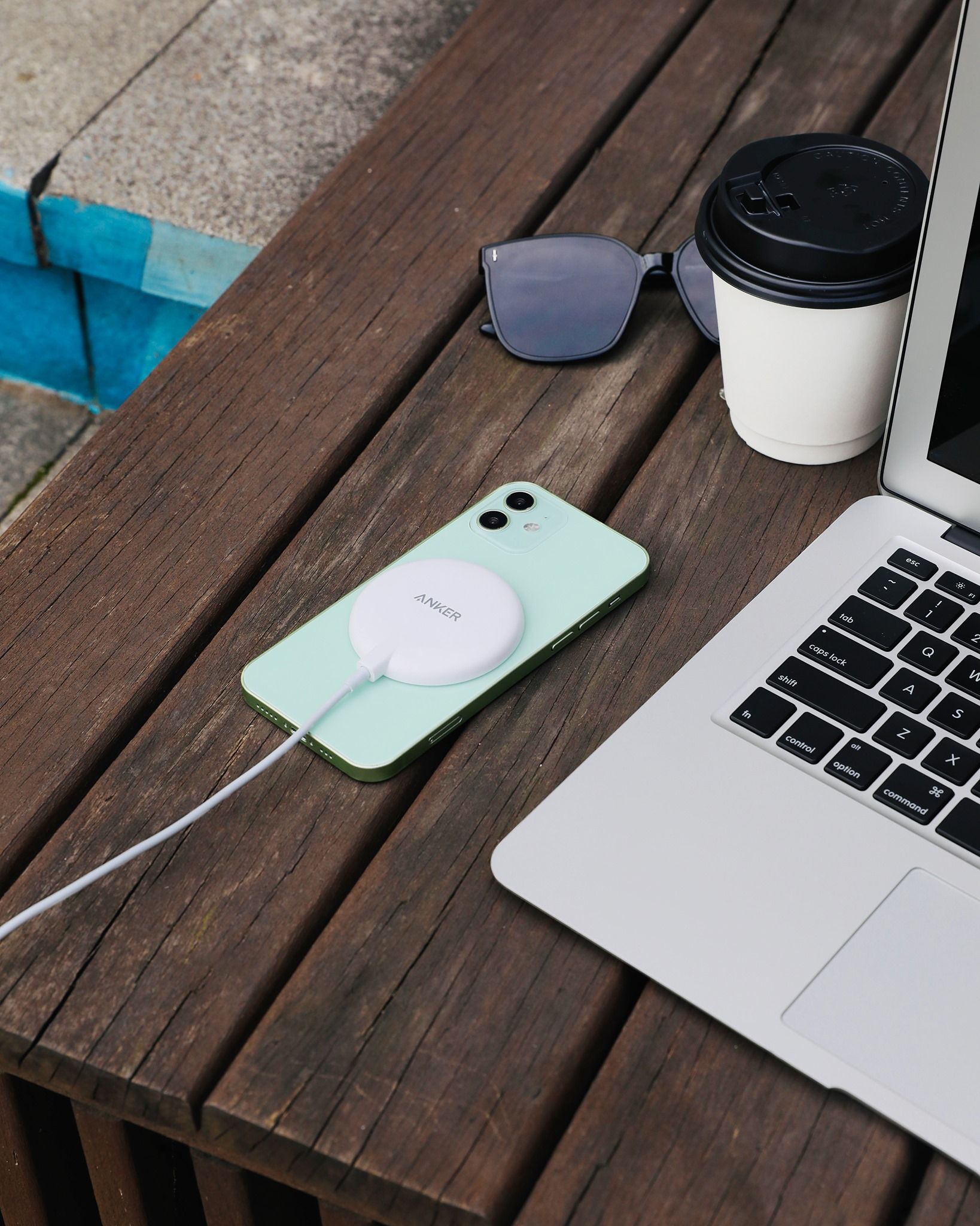 Anker 27: Lifestyle Secondary Images