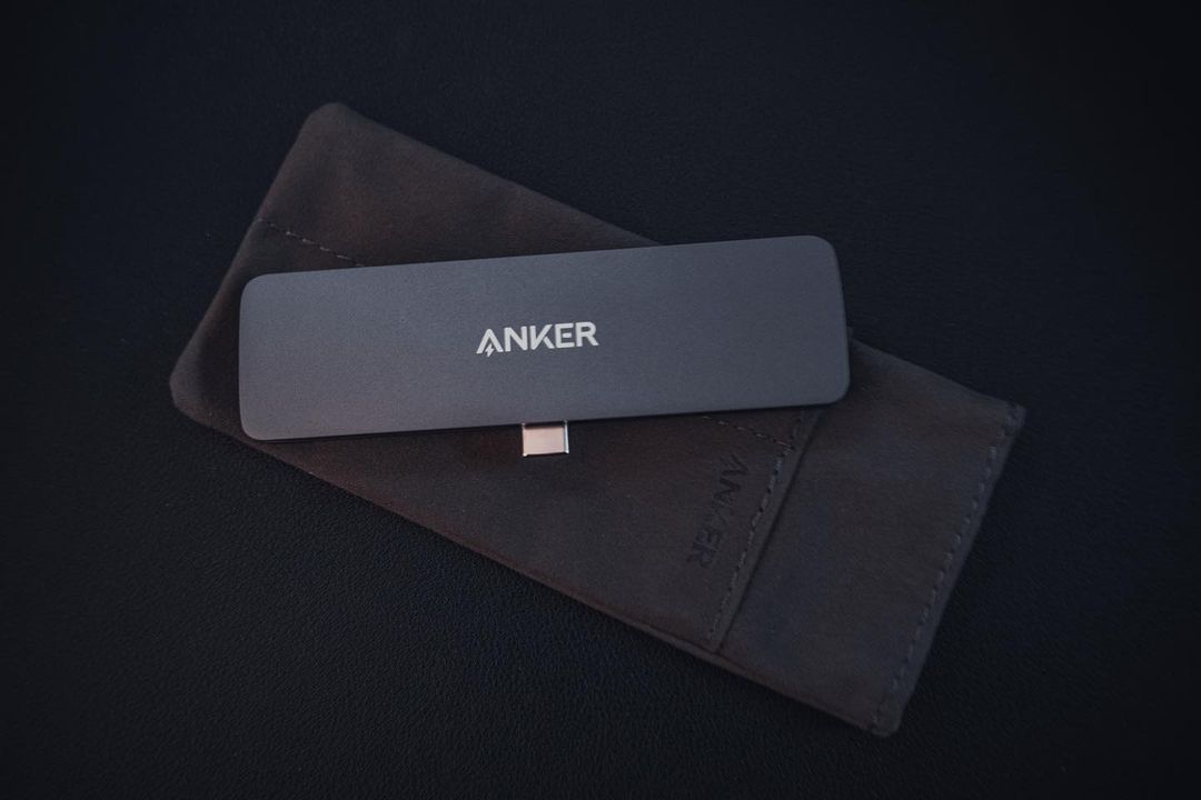 Anker 32: Lifestyle Secondary Images