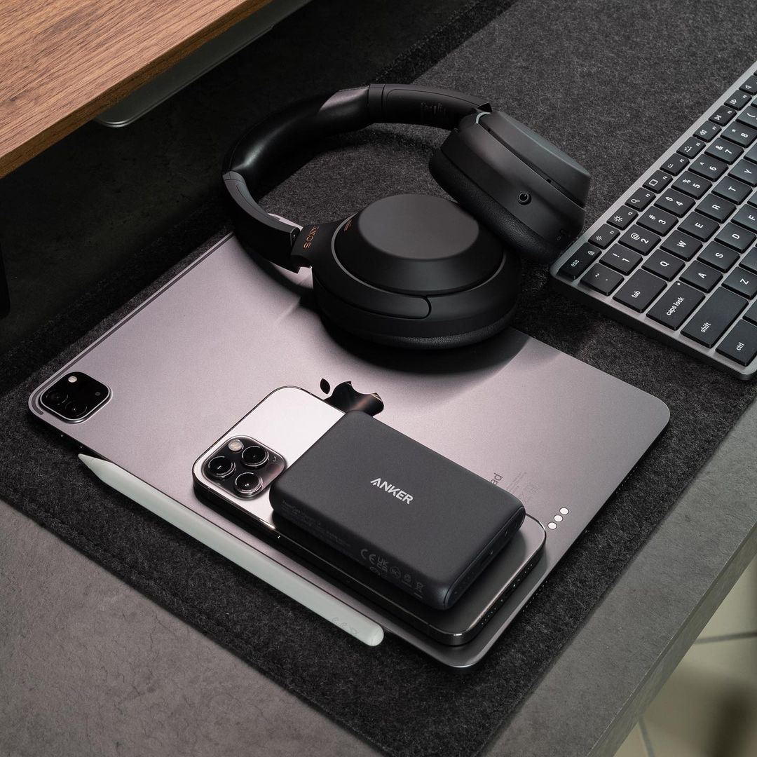 Anker 54: Lifestyle Secondary Images