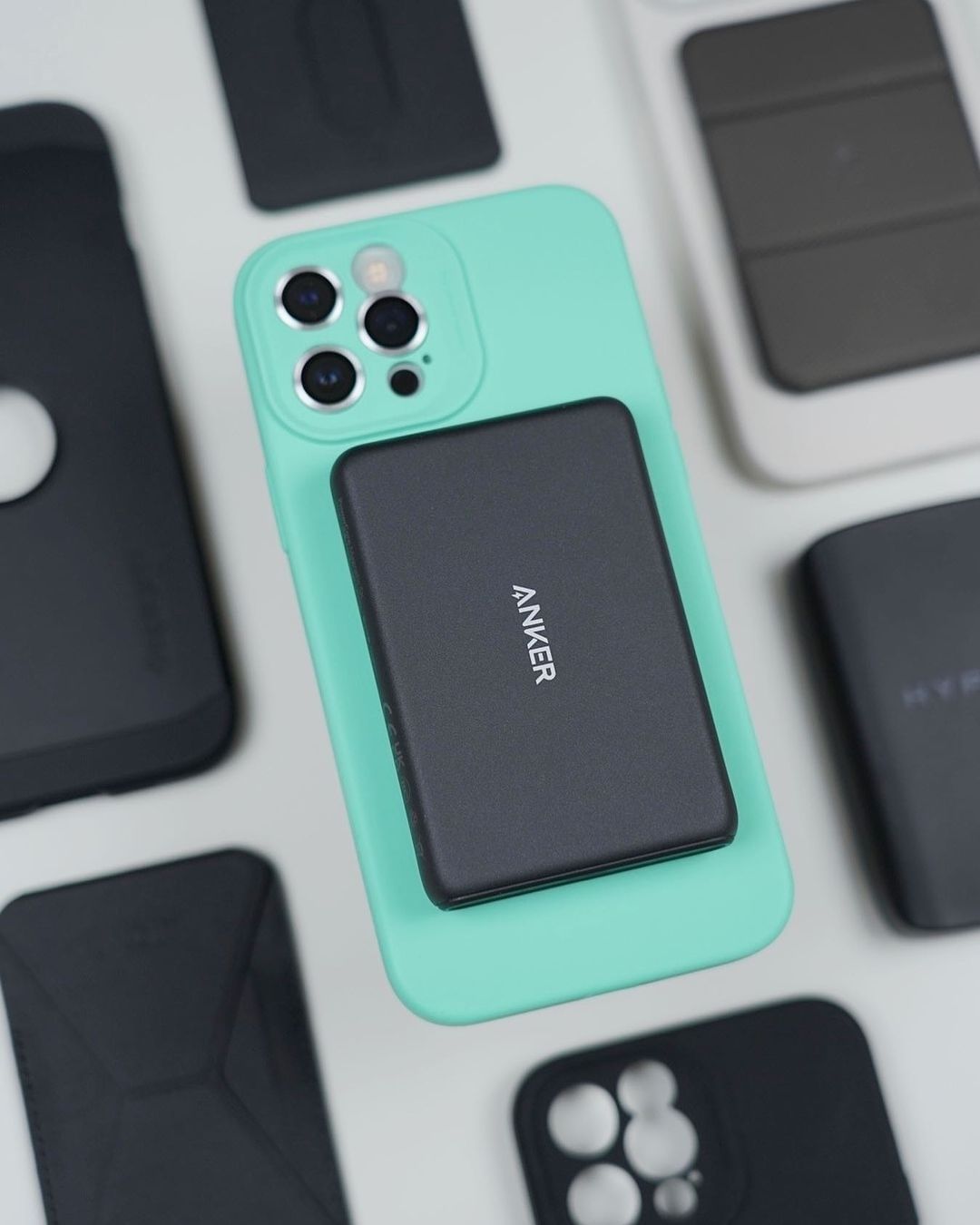 Anker 5: Lifestyle Secondary Images