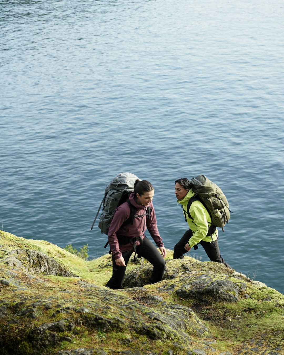 Arc'teryx Outdoor LIF 7: Lifestyle Secondary Images