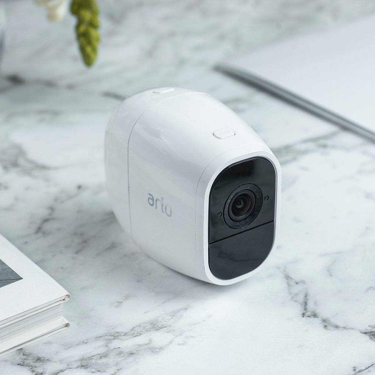Arlo 2: Amazon listing image