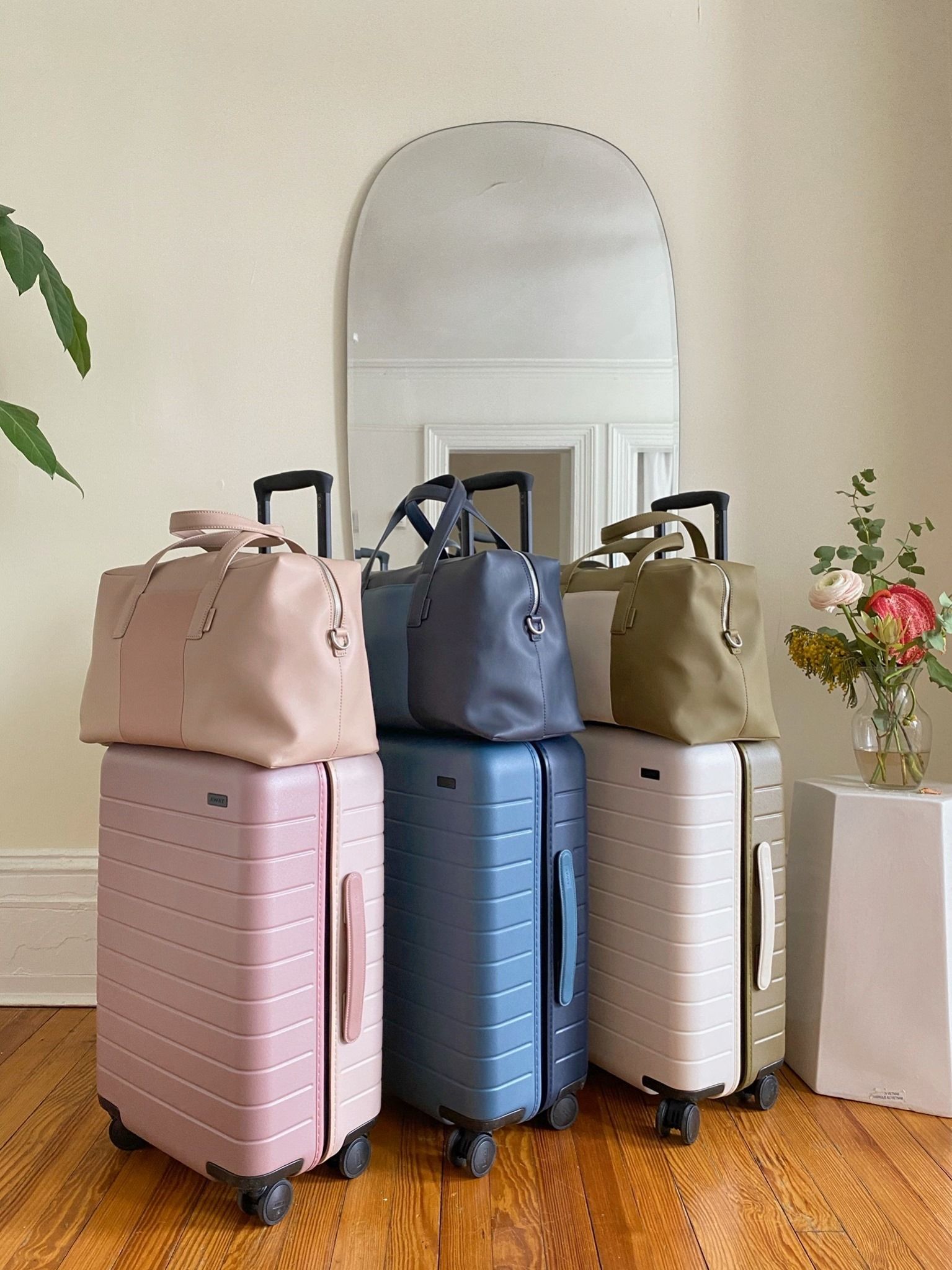 Away Travel 13: Lifestyle Secondary Images