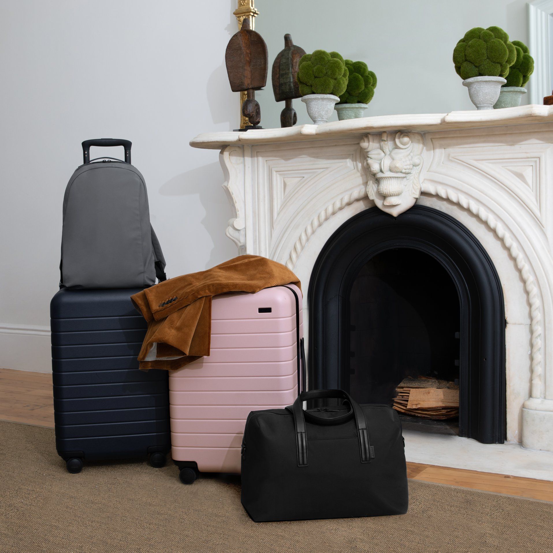 Away Travel 56: Lifestyle Secondary Images