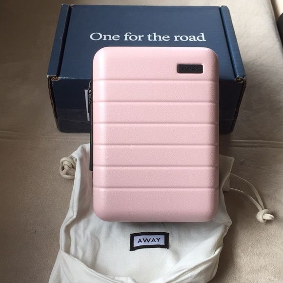 Away Travel 87: Packaging