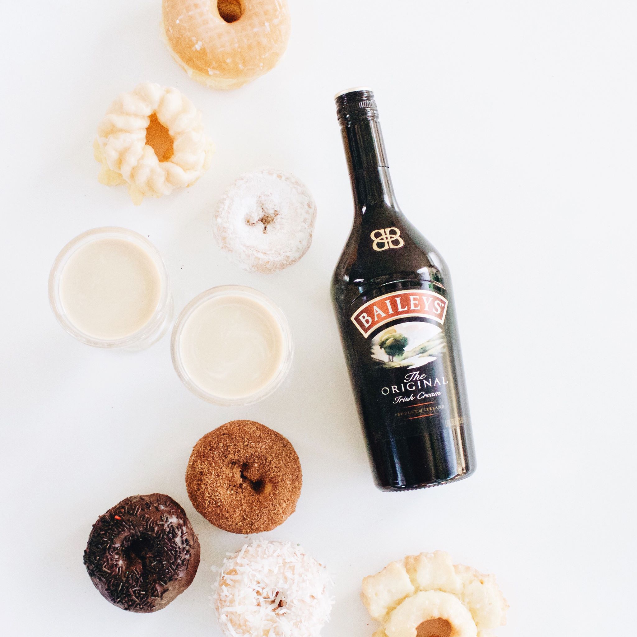 Baileys 10: Lifestyle Secondary Images