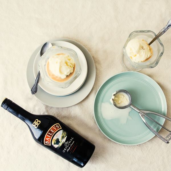 Baileys 16: Lifestyle Secondary Images