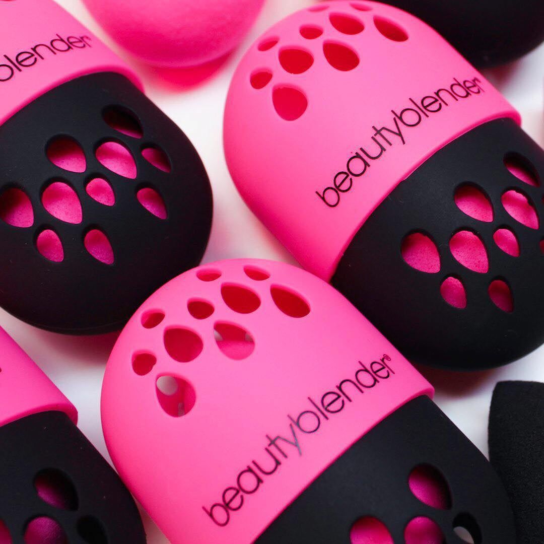 Beautyblender 19: Lifestyle Secondary Images