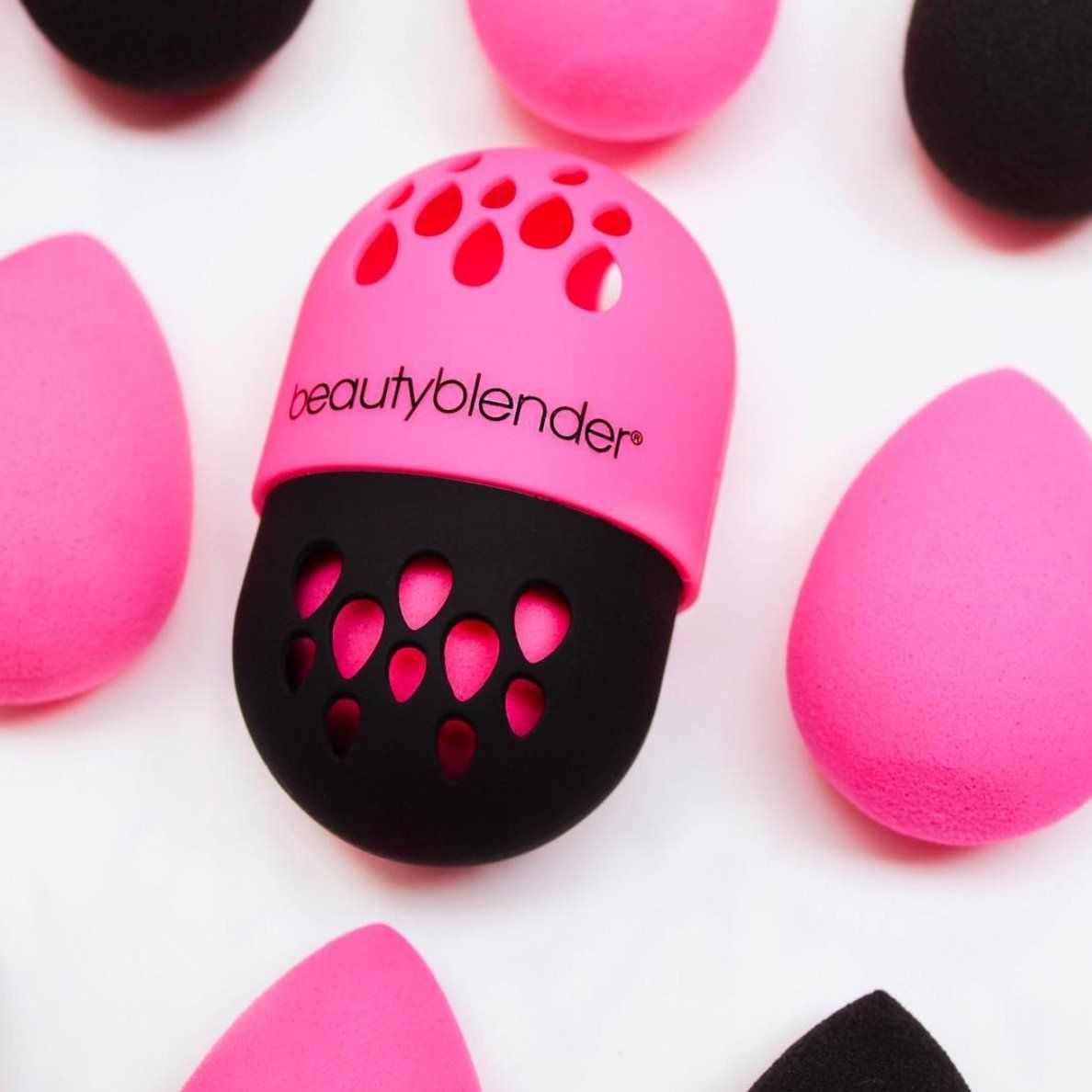 Beautyblender 3: Lifestyle Secondary Images