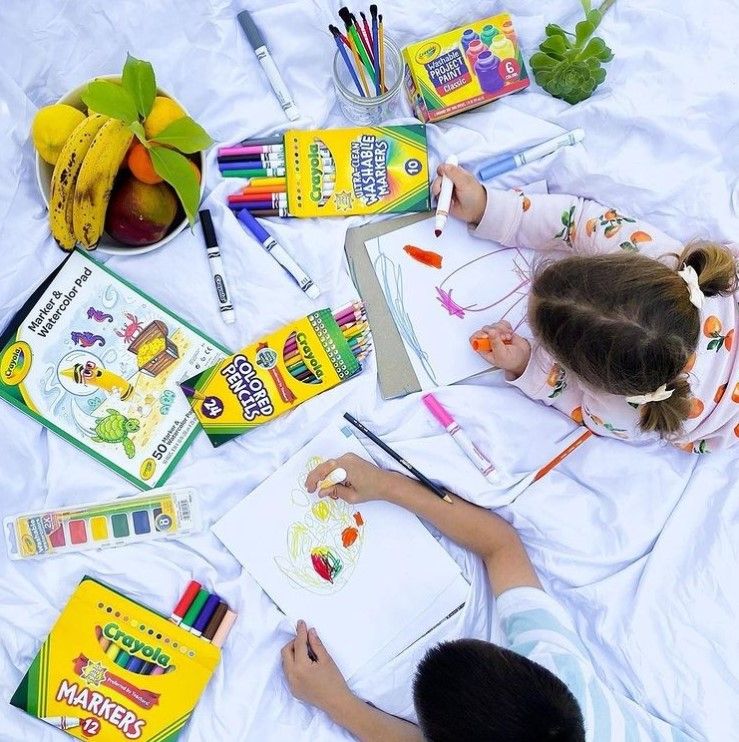 Crayola 32: Lifestyle Secondary Images