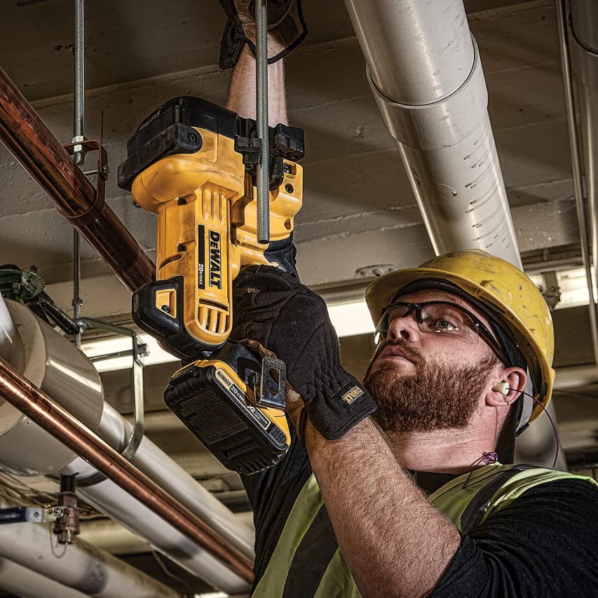 Dewalt LIF  LIF: Lifestyle Secondary Images