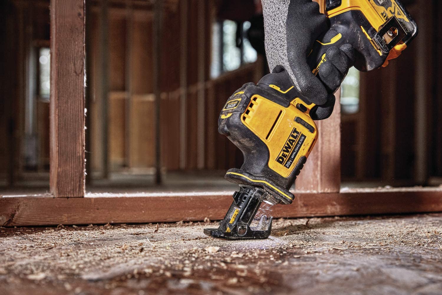 Dewalt LIF  LIF: Lifestyle Secondary Images