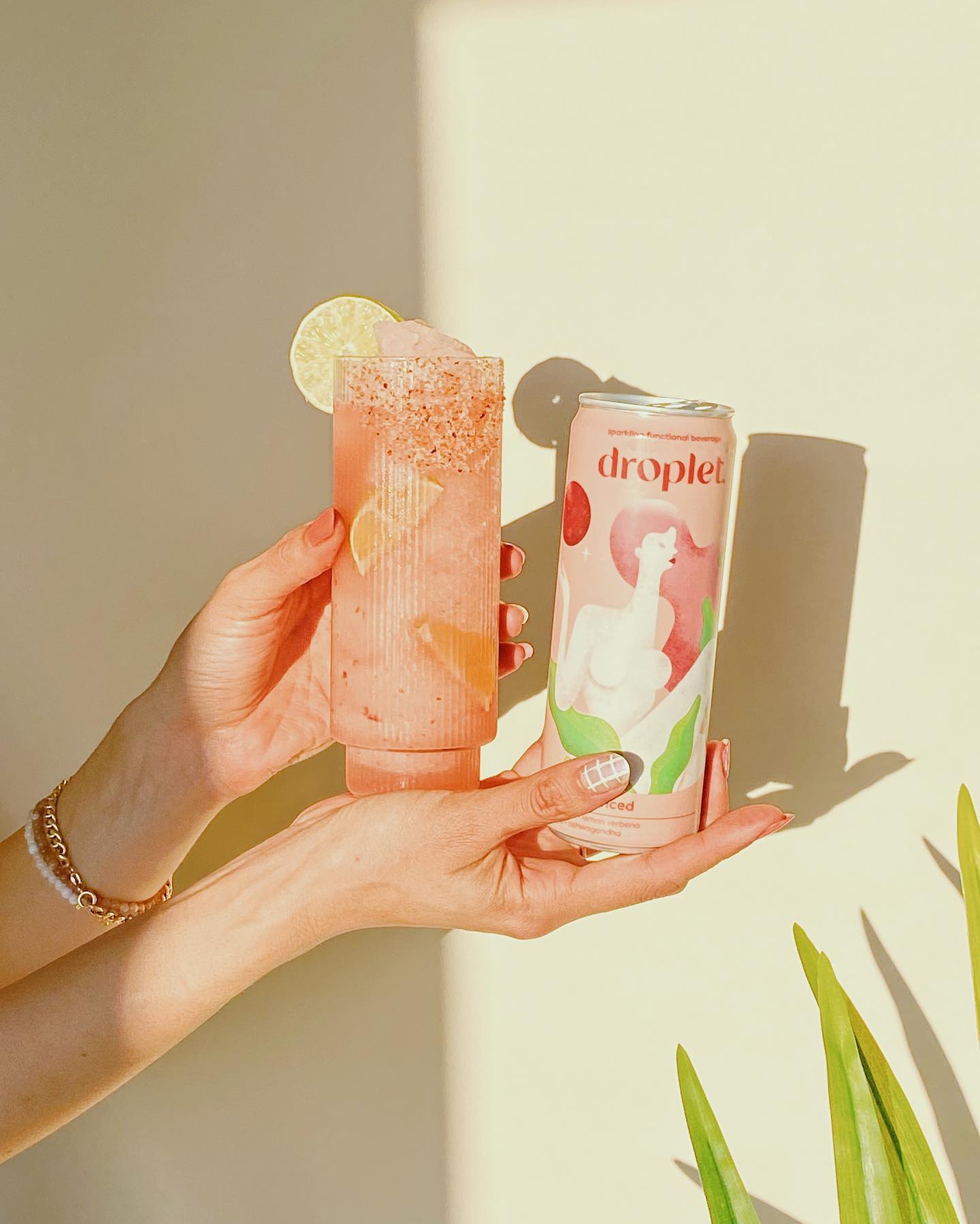 Droplet 11: Lifestyle Secondary Images