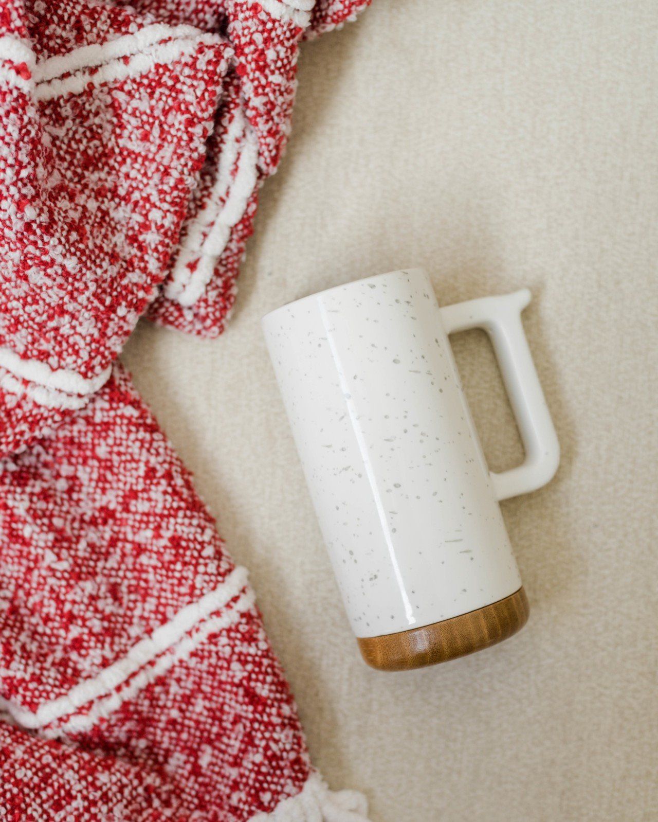 Ello 16: Lifestyle Secondary Images