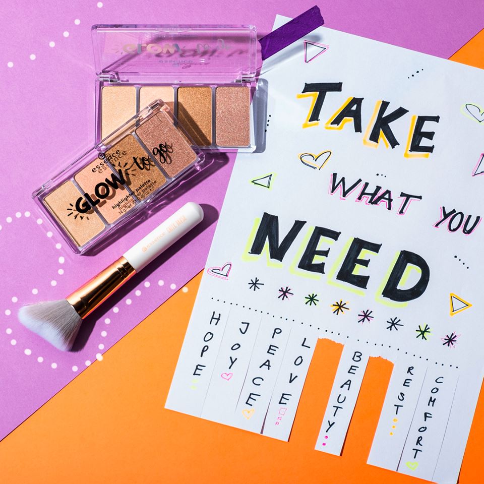 Essence Cosmetics 22: Backdrops