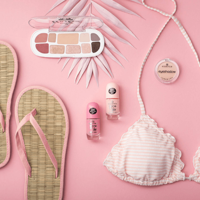 Essence Cosmetics 7: Backdrops