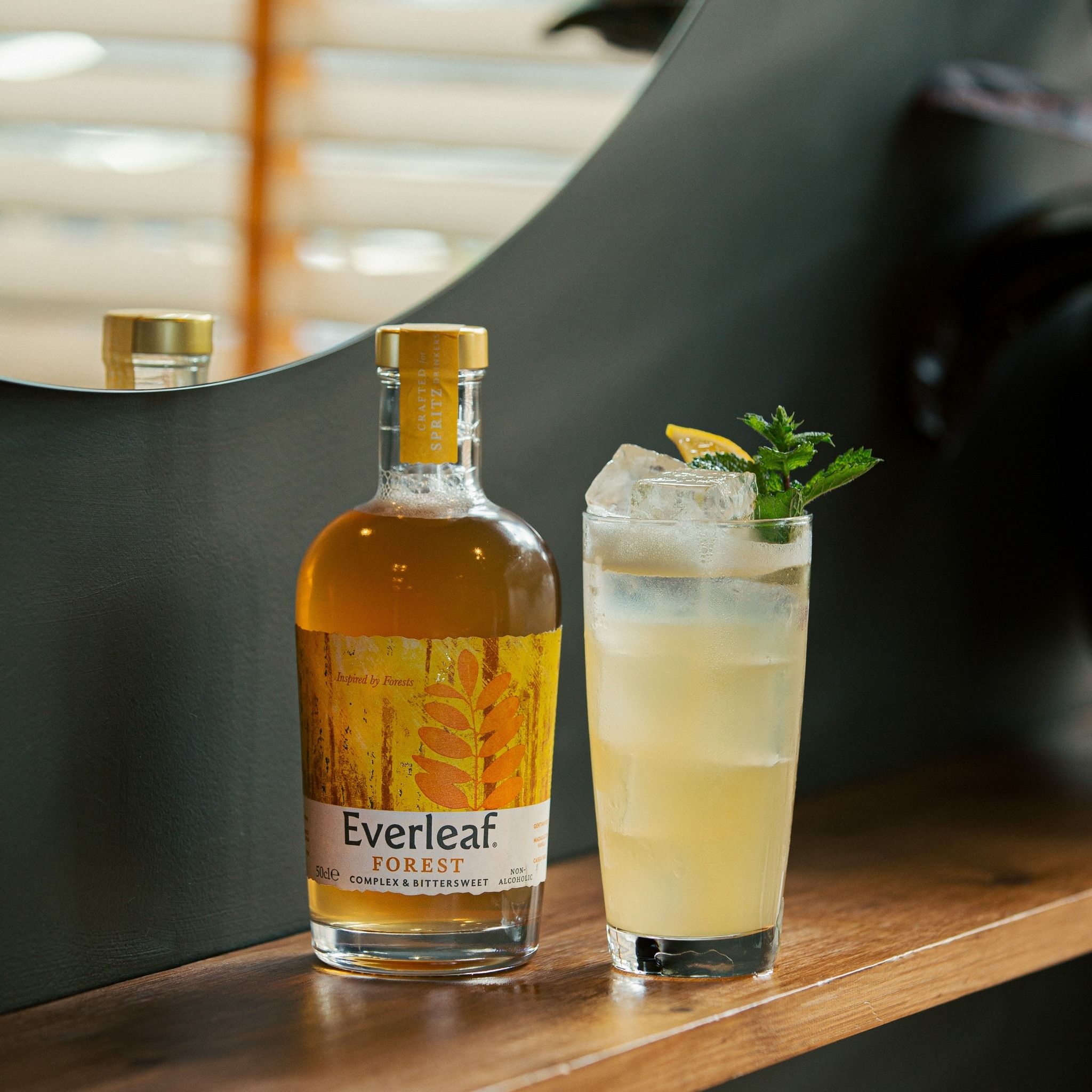 Everleaf 16: Lifestyle Secondary Images