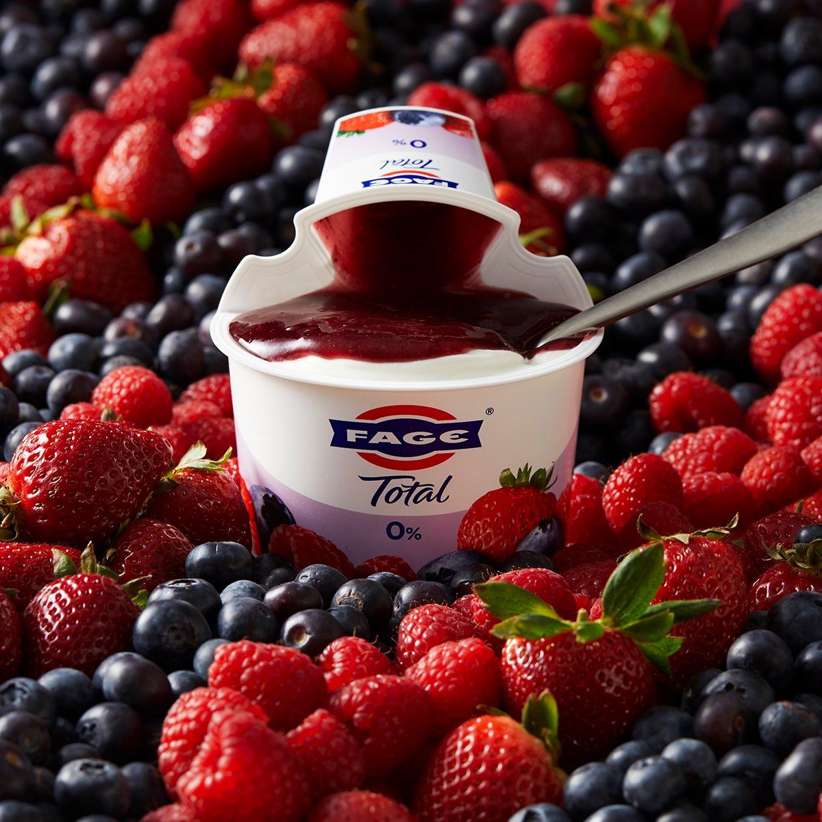 FAGE 18: Lifestyle Secondary Images