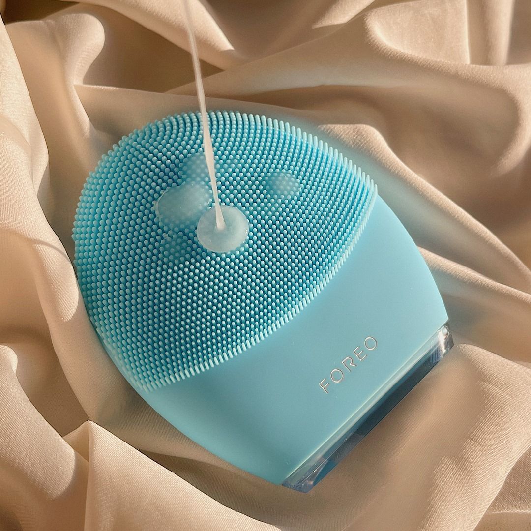 FOREO 25: Lifestyle Secondary Images