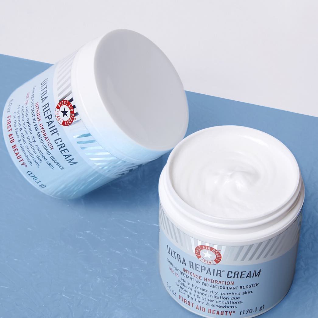 First Aid Beauty 16: Lifestyle Secondary Images