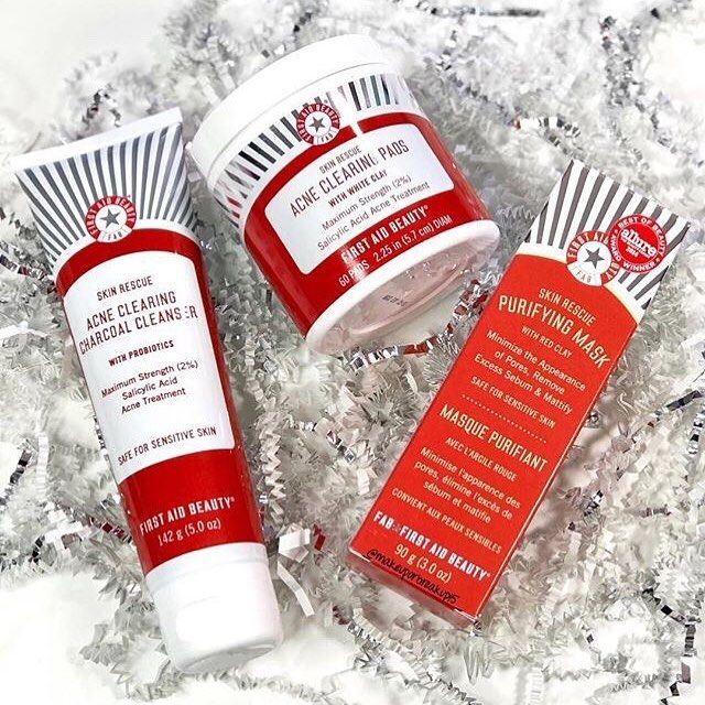 First Aid Beauty 29: Lifestyle Secondary Images