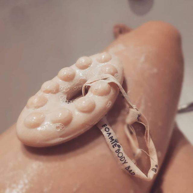 Foamie 22: Lifestyle Secondary Images