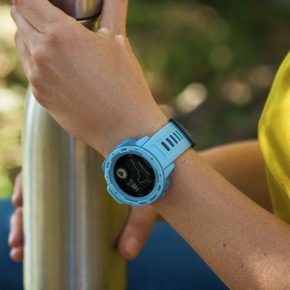 Garmin Outdoors LIF 6: Lifestyle Secondary Images
