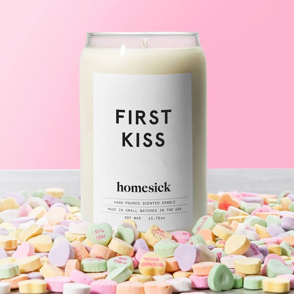 Homesick Candles 15: Lifestyle Secondary Images