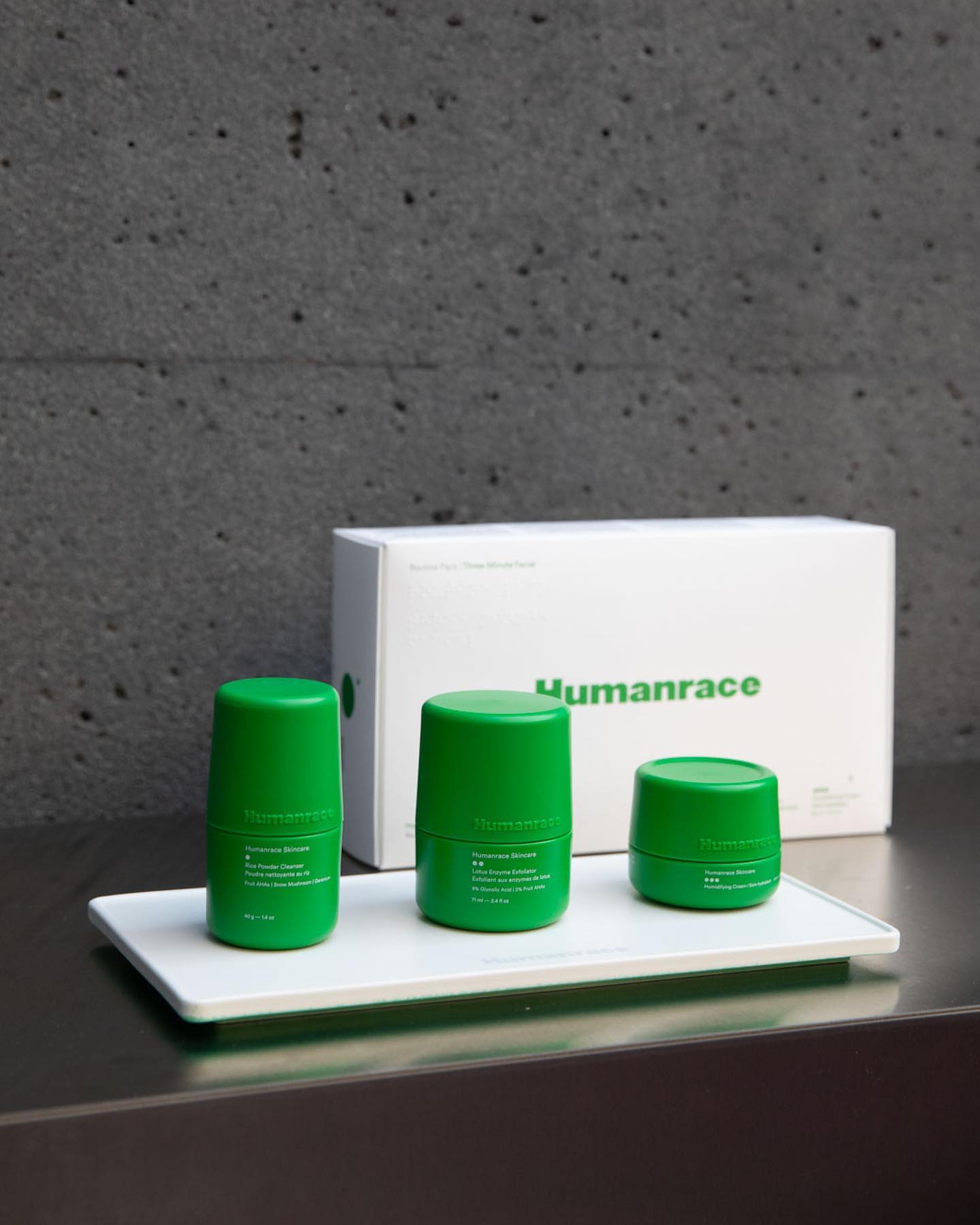 Humanrace 16: Packaging