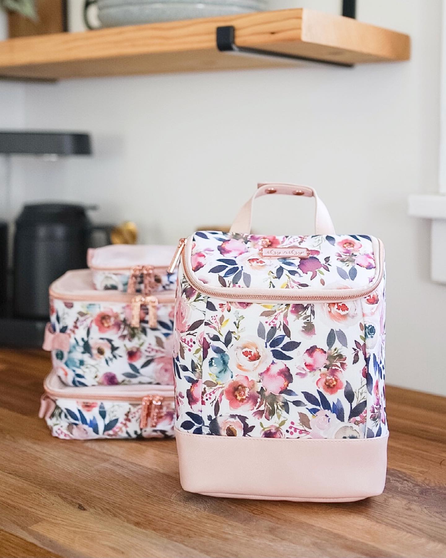 Itzy Ritzy 22: Lifestyle Secondary Images