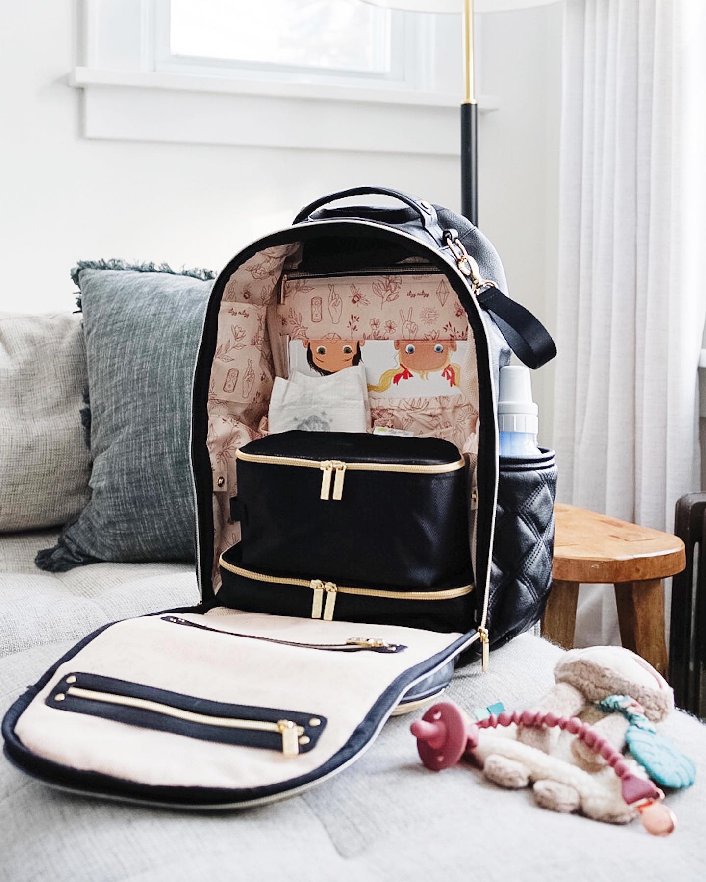 Itzy Ritzy 38: Lifestyle Secondary Images