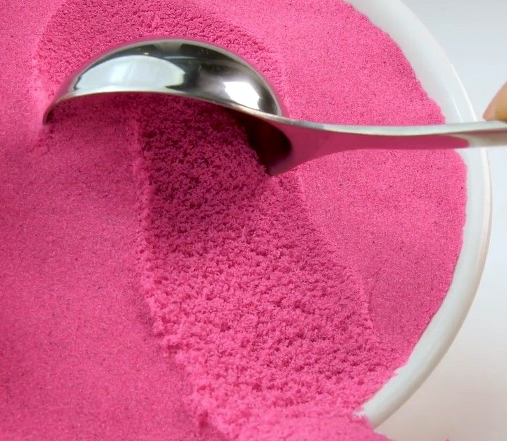 Kinetic Sand 11: Lifestyle Secondary Images
