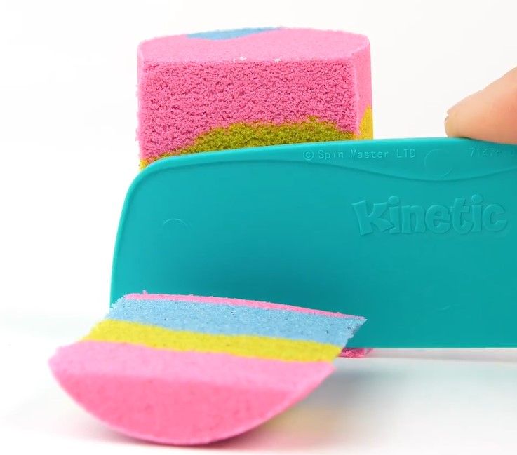 Kinetic Sand 12: Lifestyle Secondary Images