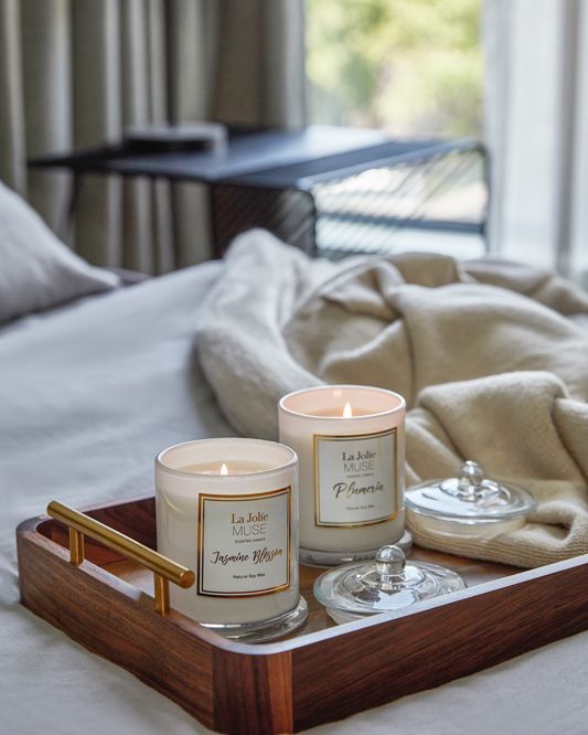 LA Jolie 19: Lifestyle Secondary Images