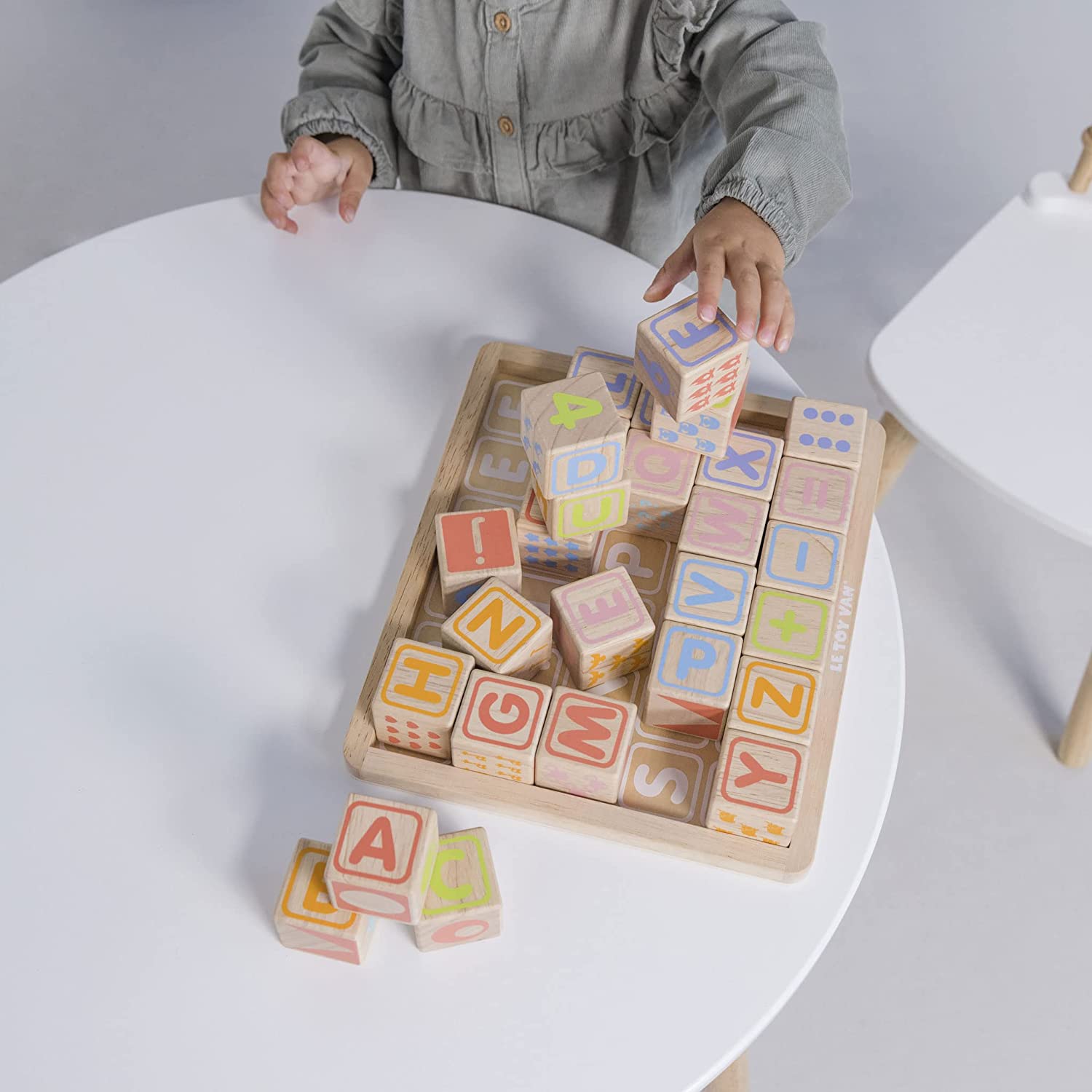 LE TOY VAN LIF TG 16: Lifestyle Secondary Images