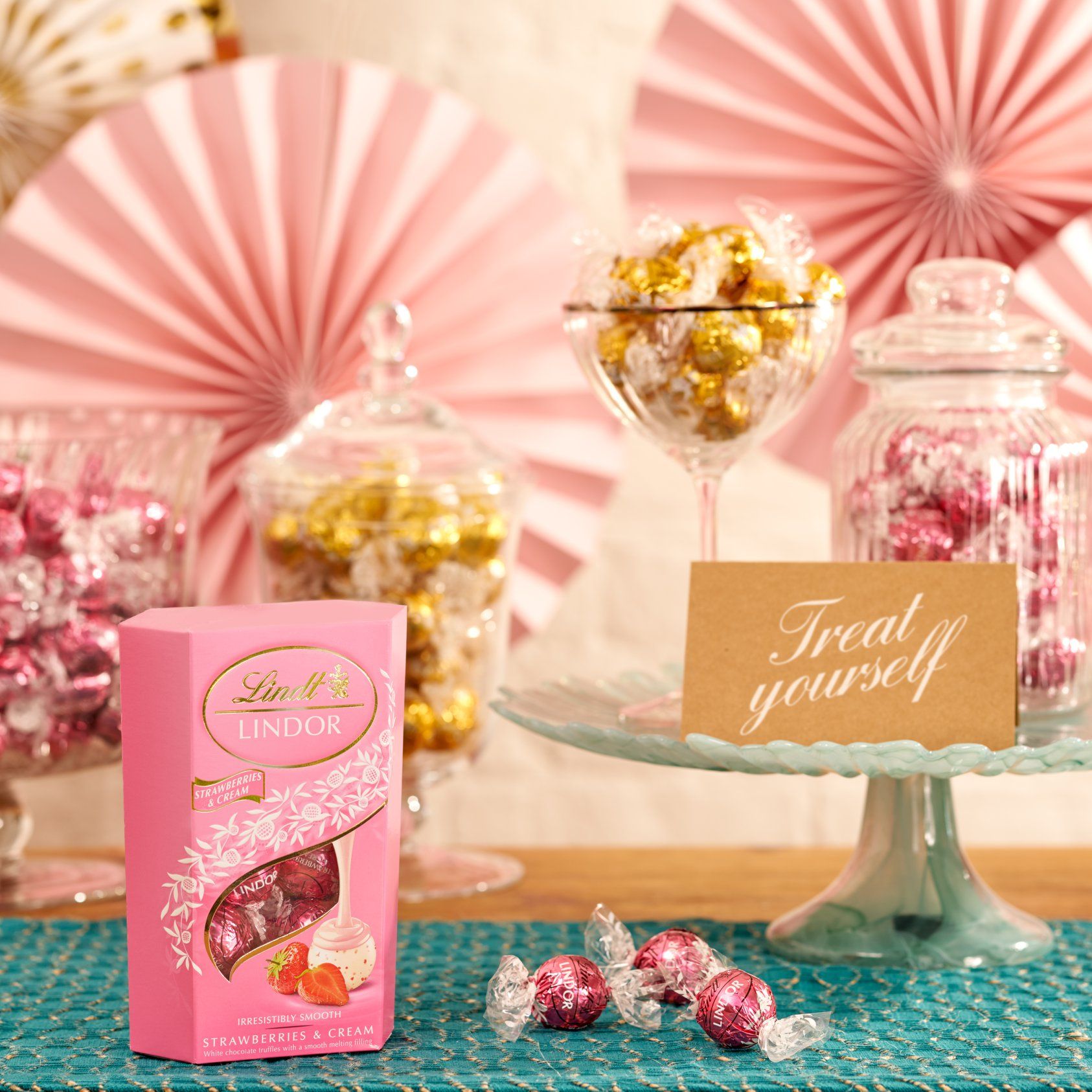 Lindt 47: Backdrops