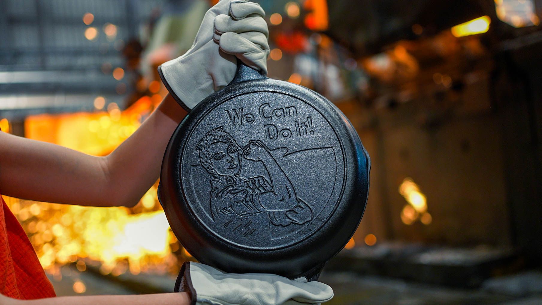 Lodge Cast Iron 17: Lifestyle Secondary Images