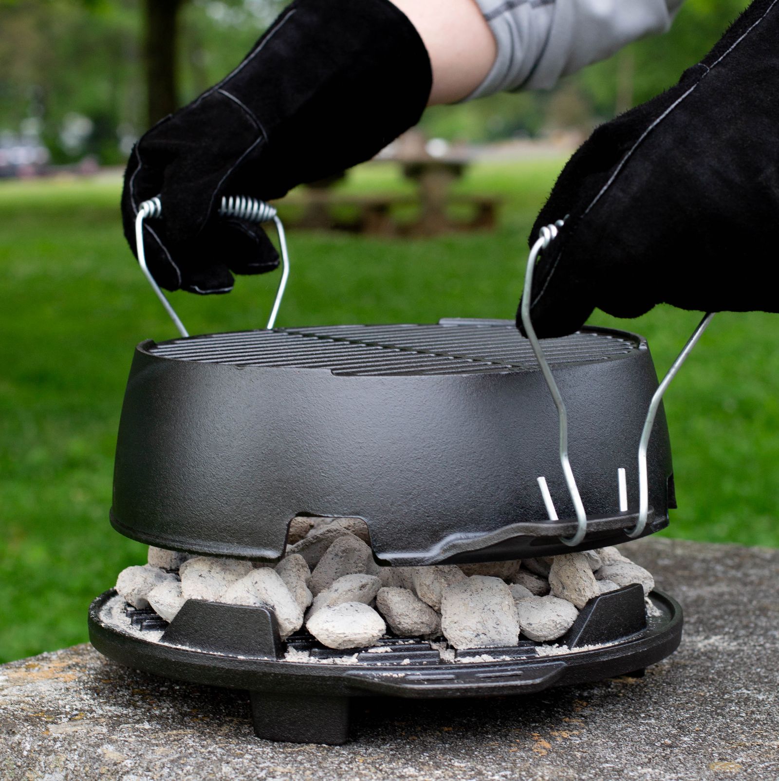 Lodge Cast Iron 19: Lifestyle Secondary Images