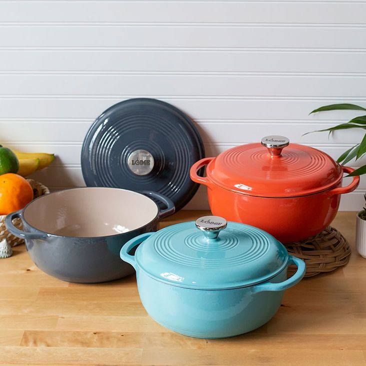 Lodge Cast Iron 32: Lifestyle Secondary Images