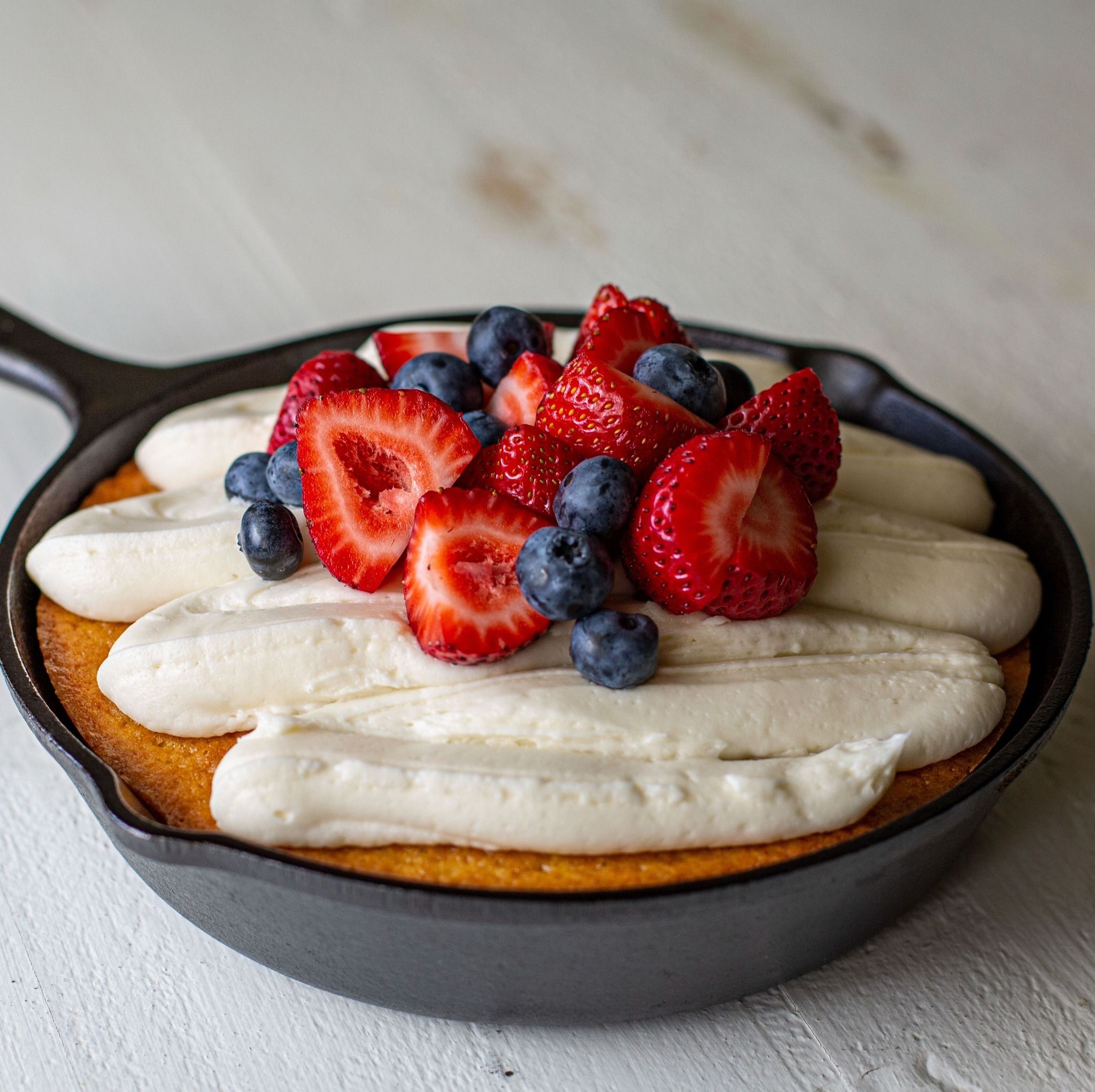 Lodge Cast Iron 9: Lifestyle Secondary Images