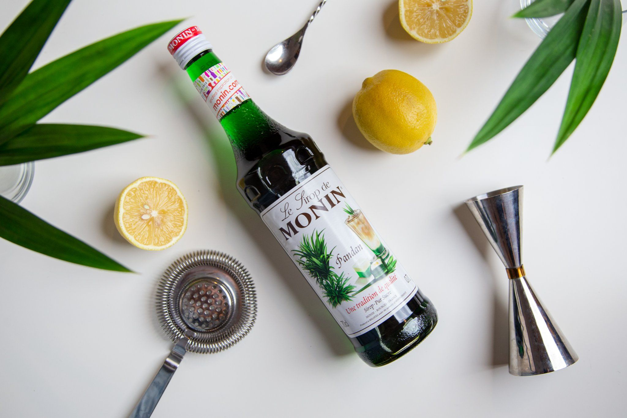 Monin 10: Lifestyle Secondary Images