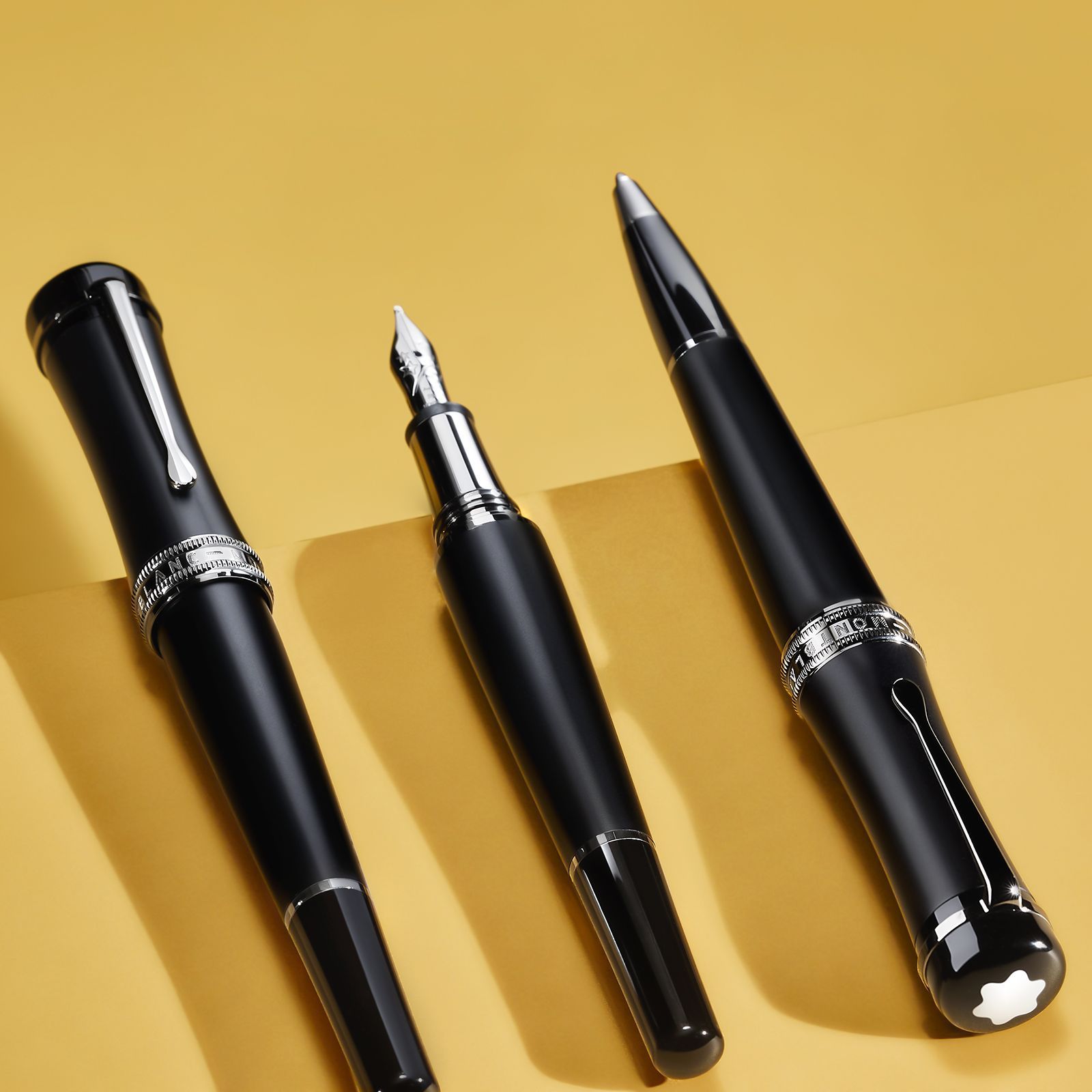 Montblanc 22: Lifestyle Secondary Images