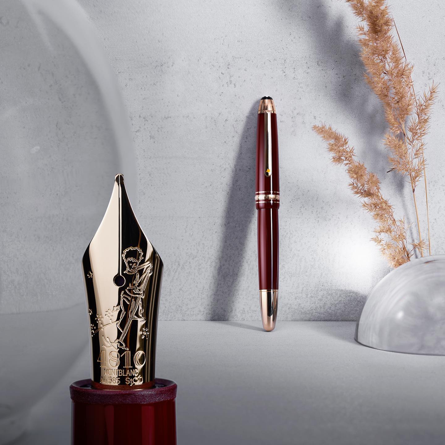 Montblanc 31: Lifestyle Secondary Images